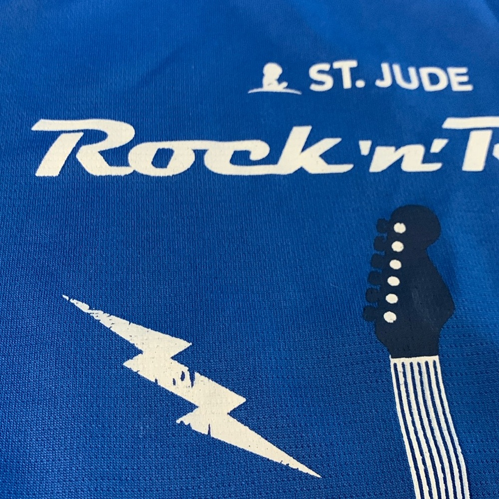 3/$20✨ Brooks Black Short Sleeve Tee Rock n Roll Series Marathon 2016 Nashville - Picture 7 of 10